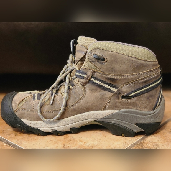 Keen Mid Waterproof Women's Hiking Boots - Picture 4 of 7